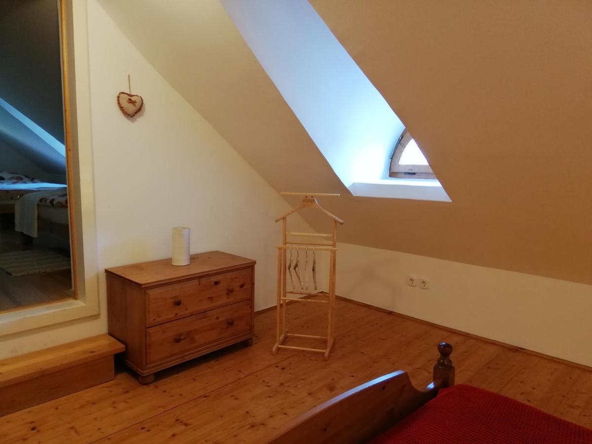 דירות סיגליגט Liliomfa Apartman מראה חיצוני תמונה